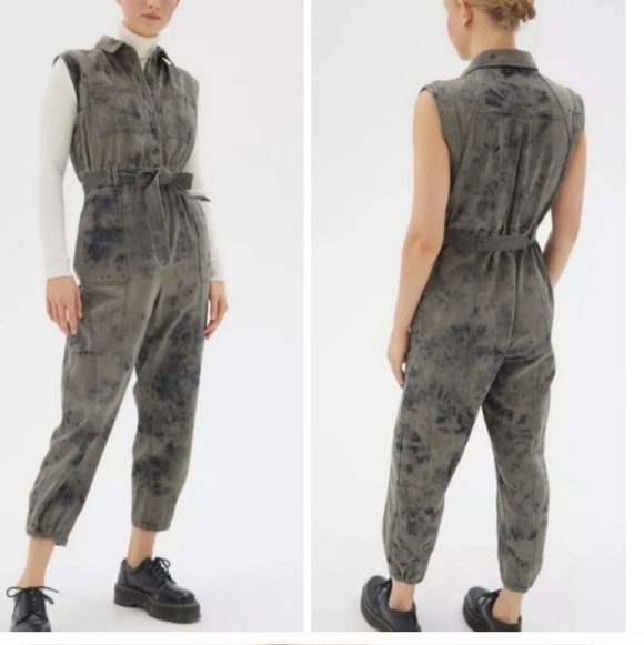 Urban Outfitters Denim Jumpsuit Size Small - Picture 8 of 8